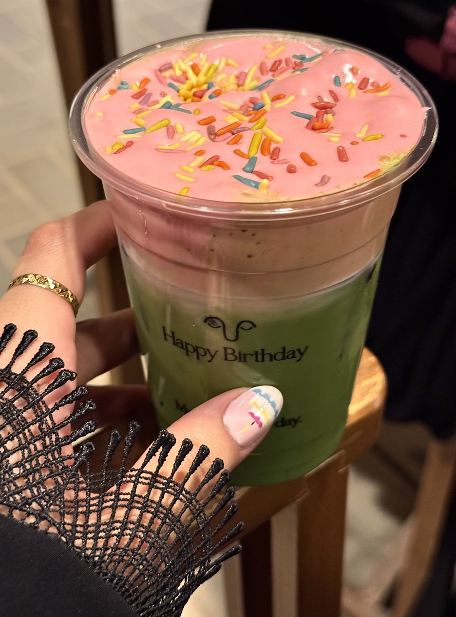 _ajj0's tweet photo. 🥳💕✨🪩 https://t.co/vaiSXTB5ns