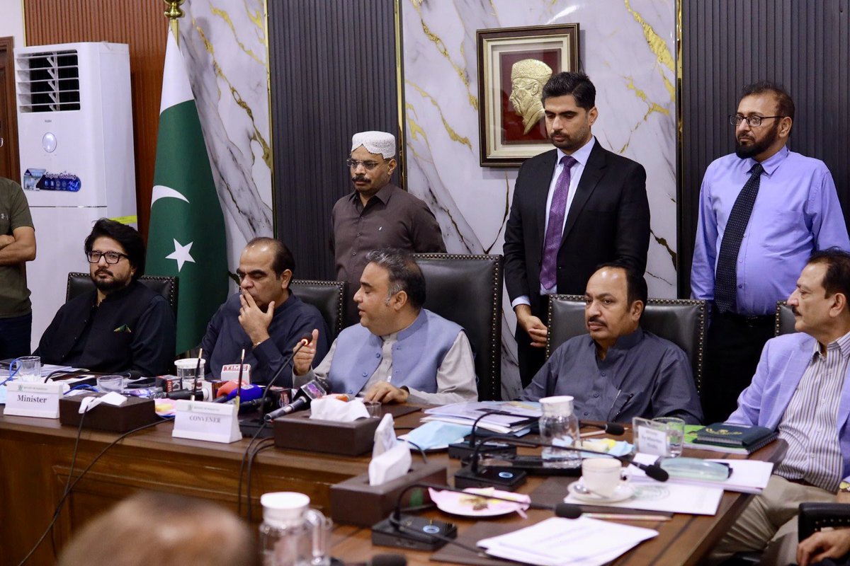 Mahezz's tweet photo. Honoured to join the second day of the Senate Minority Caucus meeting in Karachi as a Special Invitee, chaired by Convenor Senator Danesh Kumar.

Raised key concerns including the recovery of Priya Kumari, implementation of the 5% minority employment quota, and issues concerning places of worship under the ETPB.

Discussions must now lead to measurable action and accountability.

#MaheshKumarHasija #MinorityRights #PriyaKumari #SPD01