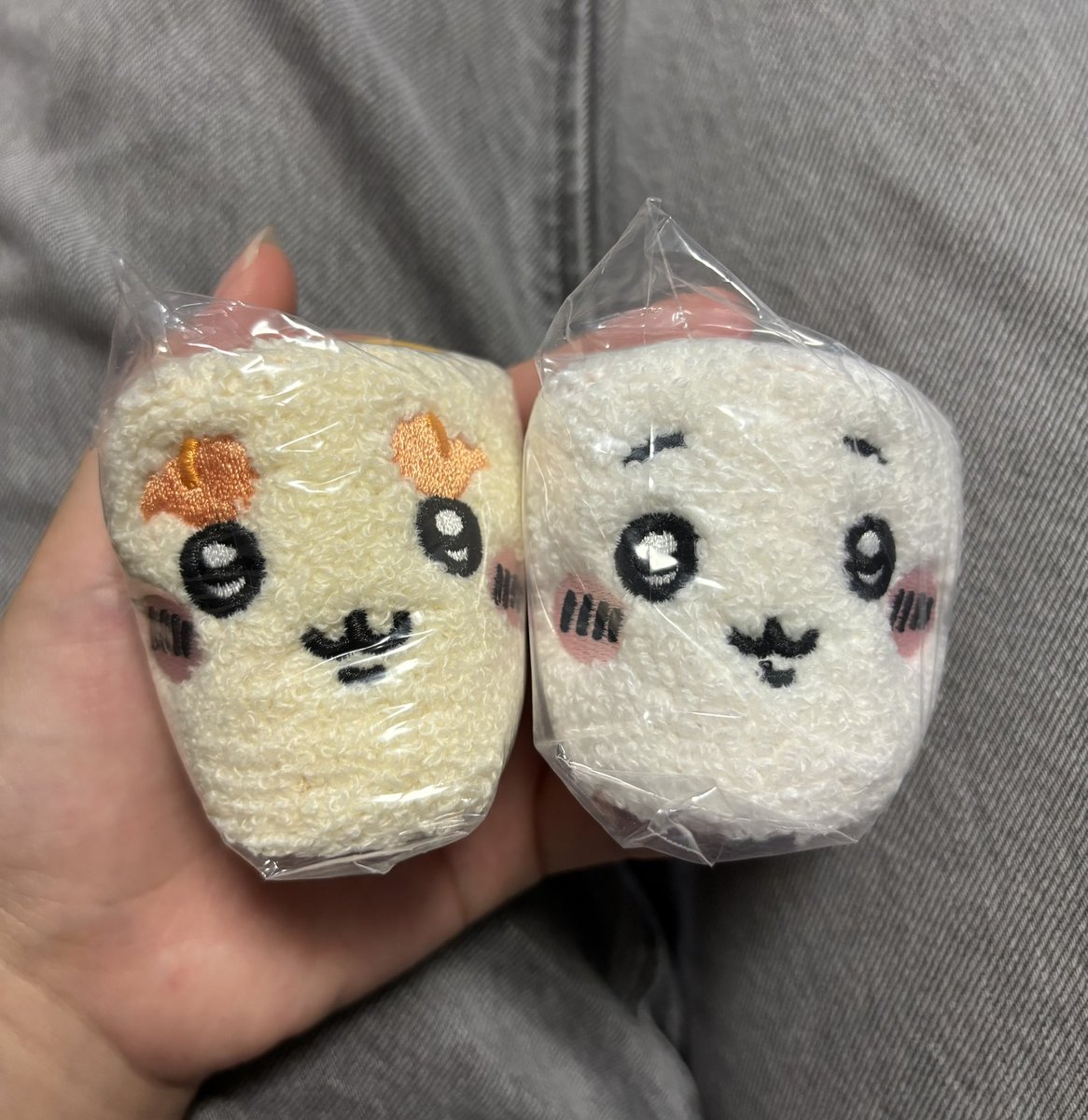 fj_mk810's tweet photo. ちいかわもこもこポーチ2 交換 

【譲】ちいかわ シーサー

【求】古本屋（かにちゃん）

郵送でのお取引📮
お気軽にお声掛けください！

#ちいかわ #ちいかわ交換 https://t.co/Ux21qCmJtR
