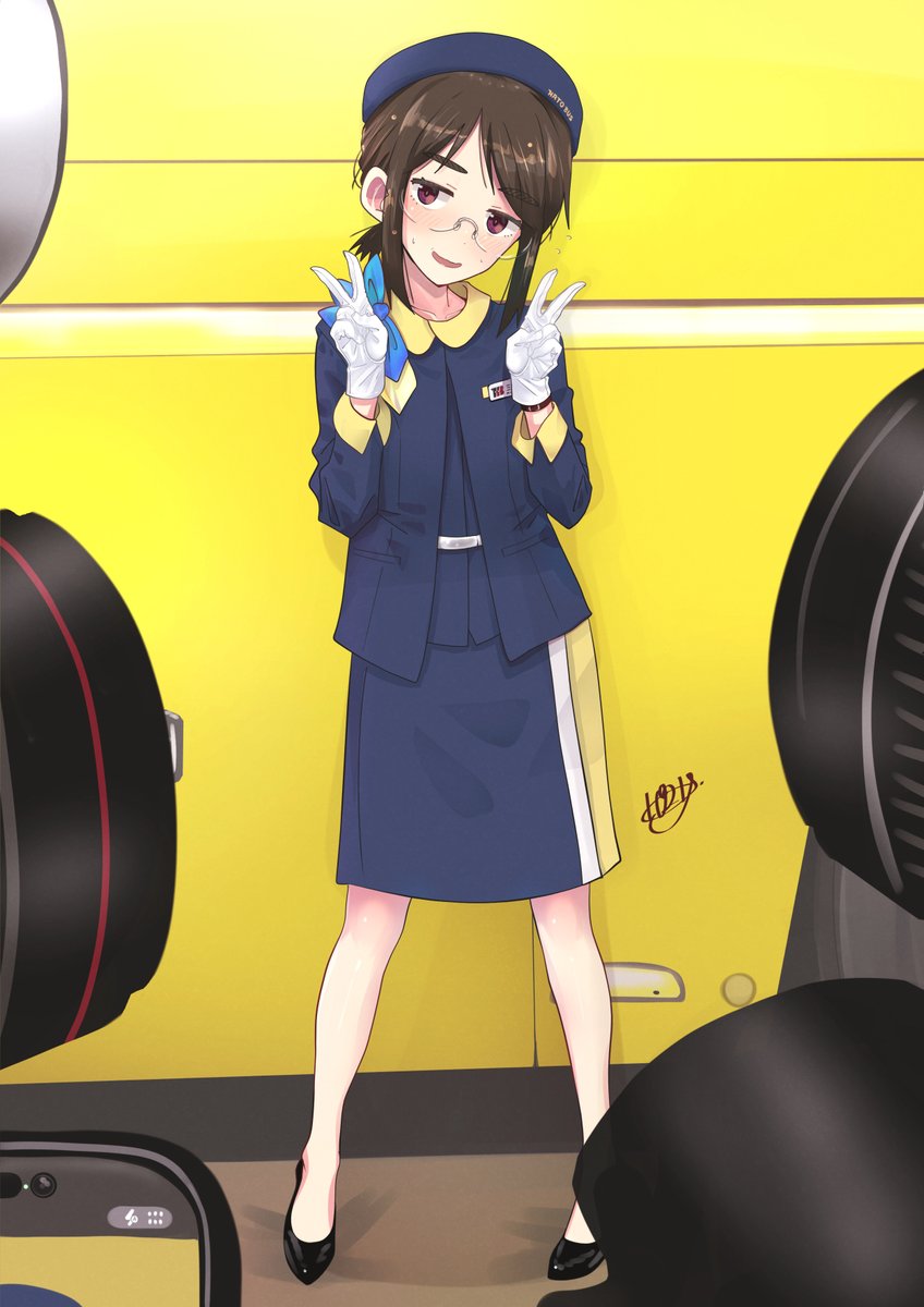 1021G's tweet photo. 記念写真が撮影会状態になってキョドるバスガイドさん https://t.co/lppK5PI1nu