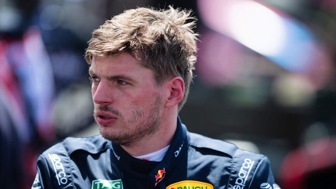 maxverstappentr's tweet photo. 🫩 Verstappen kendine gelen şampiyona mücadelesi soruları hakkında: 

🗣️ “Bana bir daha o soruları sormamalılar... Yarın akşam eve gitmeyi dört gözle bekliyorum.” https://t.co/aUTSanuCkl