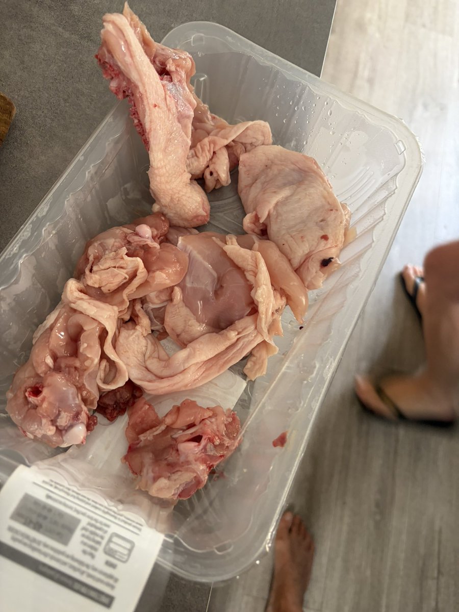 DavidScullion4's tweet photo. @AldiUK Just got back from your store in Deal and this is what you sell as a pack of chicken thighs what a disgrace https://t.co/zO7kihzQfd