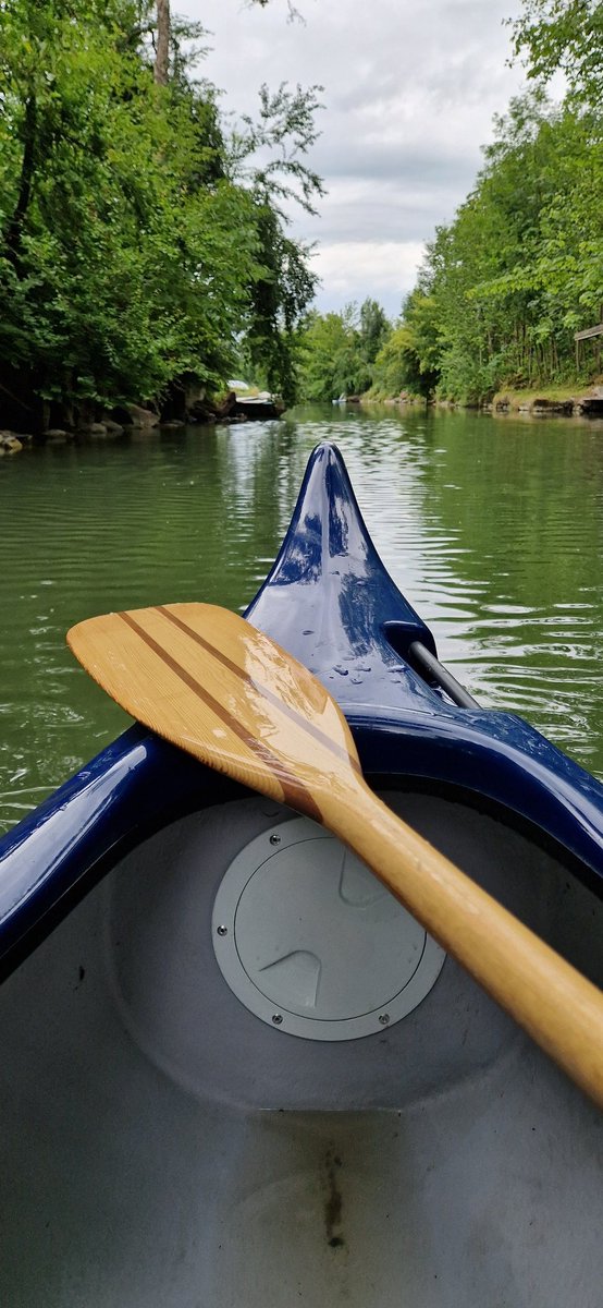 diesefraukatti's tweet photo. Nichts fühlt sich für mich im Urlaub erholsamer an, als mit Paddel- oder Segelbooten übers Wasser zu schippern. ❤️❤️❤️ #pausetaste https://t.co/dr5pENOMmm