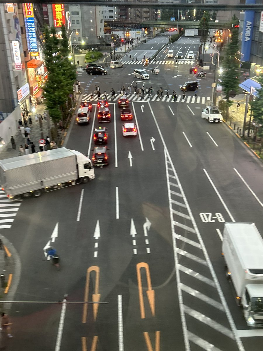SHIFU_LOVE_NICO's tweet photo. 秋葉原離脱

御茶ノ水から E233

これで大月まで

 #総武線
 #E233 https://t.co/br74zZmJzH