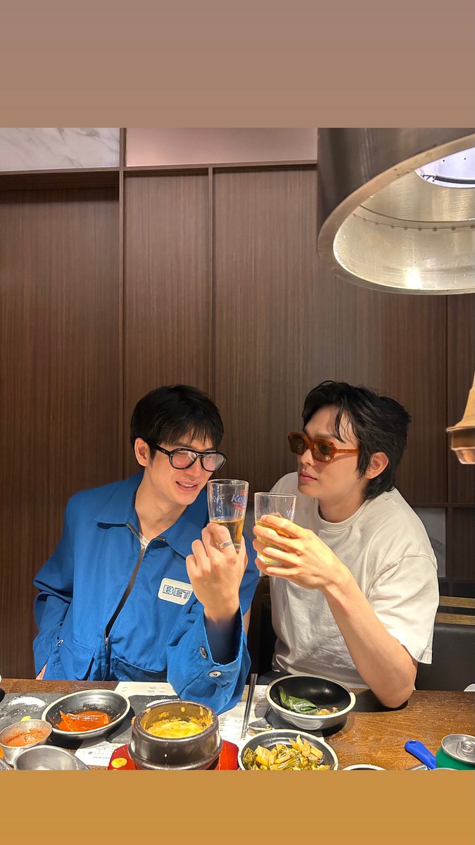 redhatgal_'s tweet photo. [260705 權柱錫IG限動更新]

김유난 근황‼️
金先生昨天跟柱錫弟弟去聚餐🫨
看第二張那金先生的笑臉啊😍
真的感謝信垣的生存報告啊🥹🙏🏻💚

#강태오 #KangTaeOh #姜泰伍 https://t.co/Nigxotf0p2