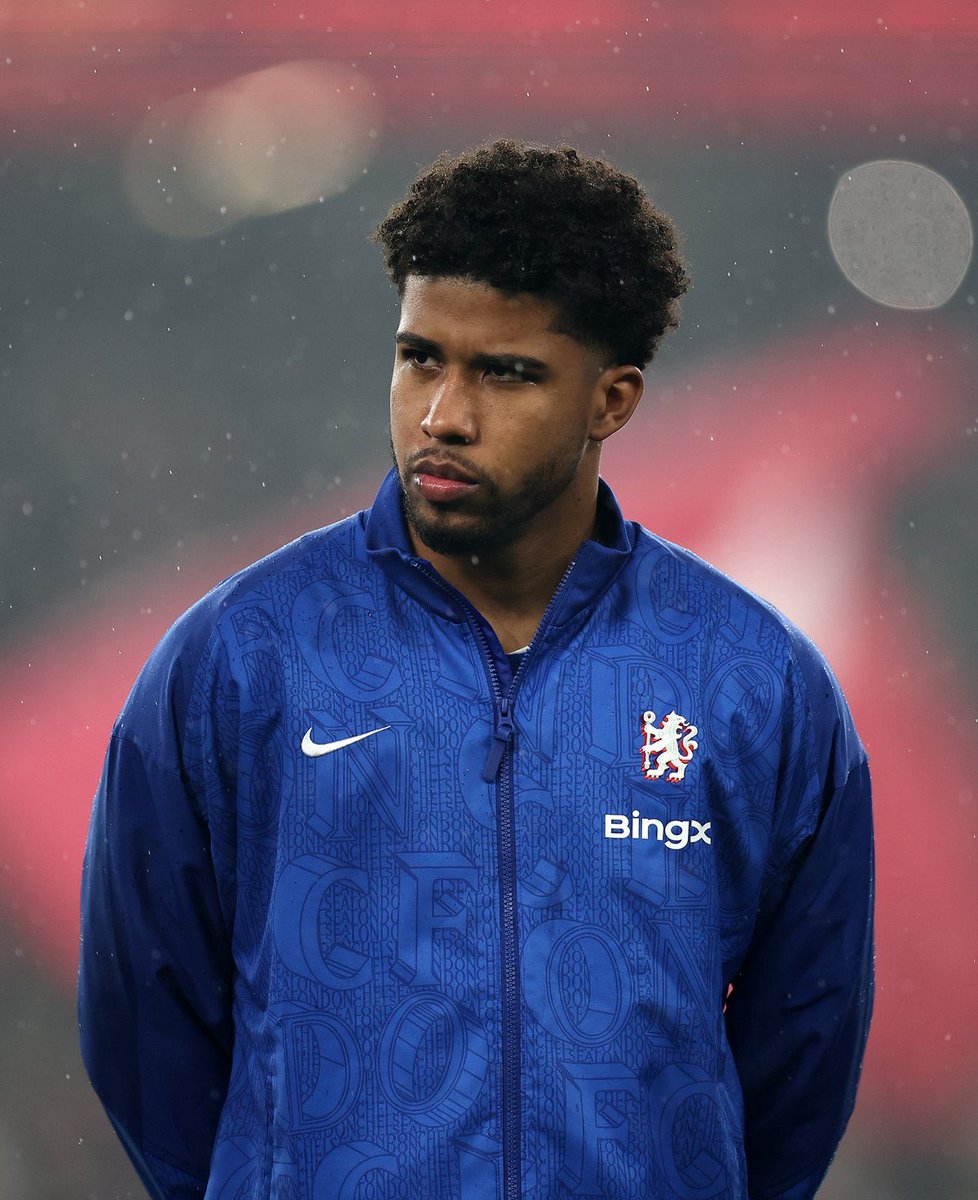 StretfordPaddck's tweet photo. 🚨🆕 Manchester United are targeting Chelsea midfielder Andrey Santos, per The Guardian.

He adds that Newcastle are also linked with the Brazilian, who Chelsea value at £50m 🇧🇷

Thoughts, Reds? 💭

#MUFC https://t.co/O1YSEuy6Oi