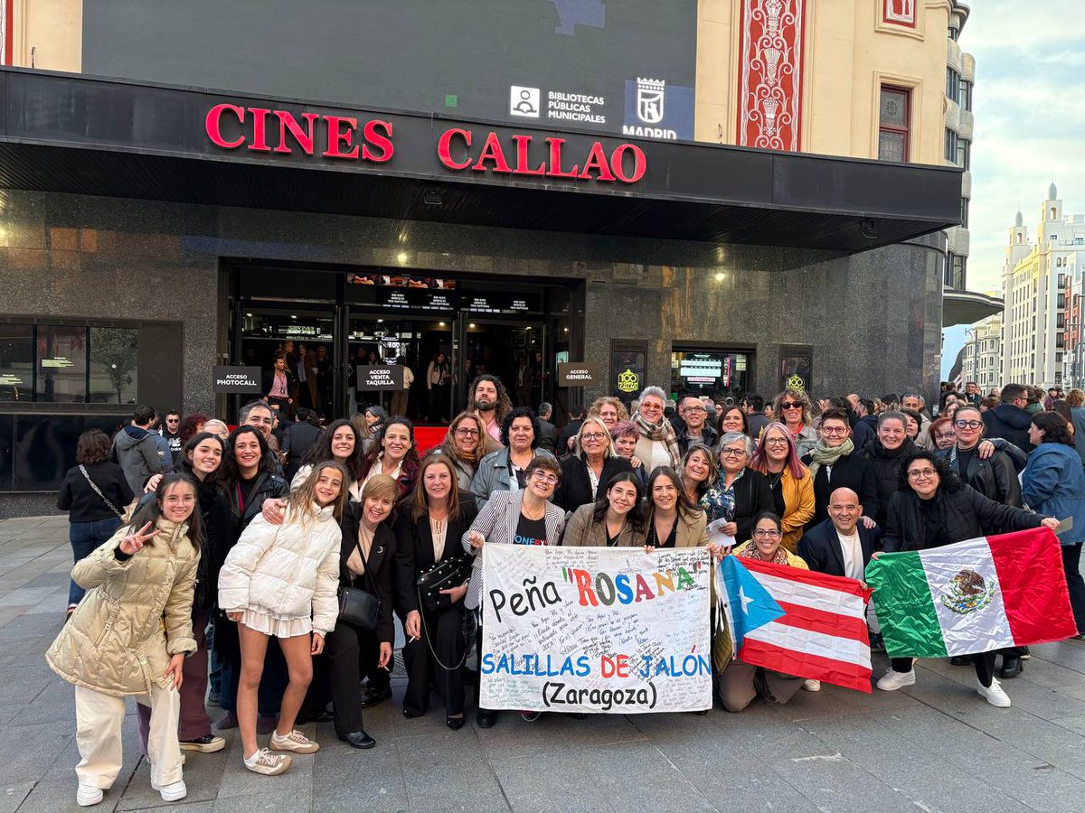 pionerxsrosana's tweet photo. El 19 de marzo , #pionerxsderosana tuvimos el privilegio de asistir a la premier de la docuserie de @rosanaoficial, Mejor Vivir Sin Miedo

No te puedes perder una de las partes del Universo #omow 👇🏽 https://t.co/cU9uoAl6Rs
Esto no ha hecho más que empezar!! 💫💫 https://t.co/TTdUvhgbpB