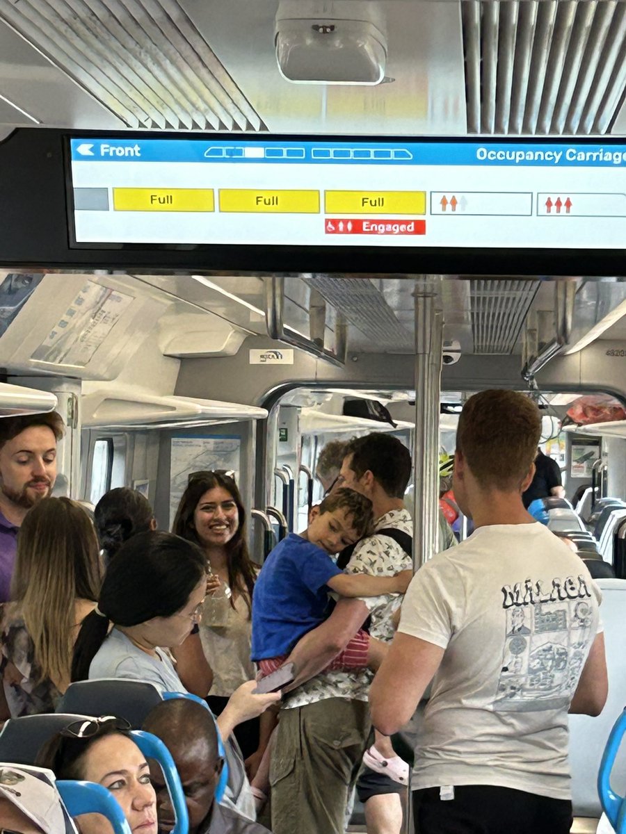 Cameron64408384's tweet photo. @SW_Help 

Hiya think you might need to update the 701 PIS - TfL rail 😂

Train was 701013

Also why is yellow used to indicate full on the PIS rather than red? Red is surely more intuitive. https://t.co/kdJ1Nw1OMm