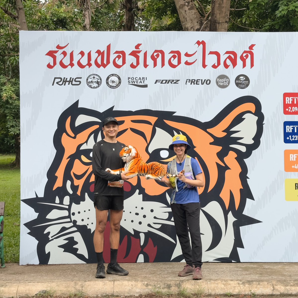 guygrapher's tweet photo. วิ่งเทรลครั้งแรก ขอ Gender Overall นะครับ 😅
ระยะ 15km
Overall : 11
Gender : 10
#Runforthewild #วิ่งเทรล #นครนายก https://t.co/MMvDyohYE3
