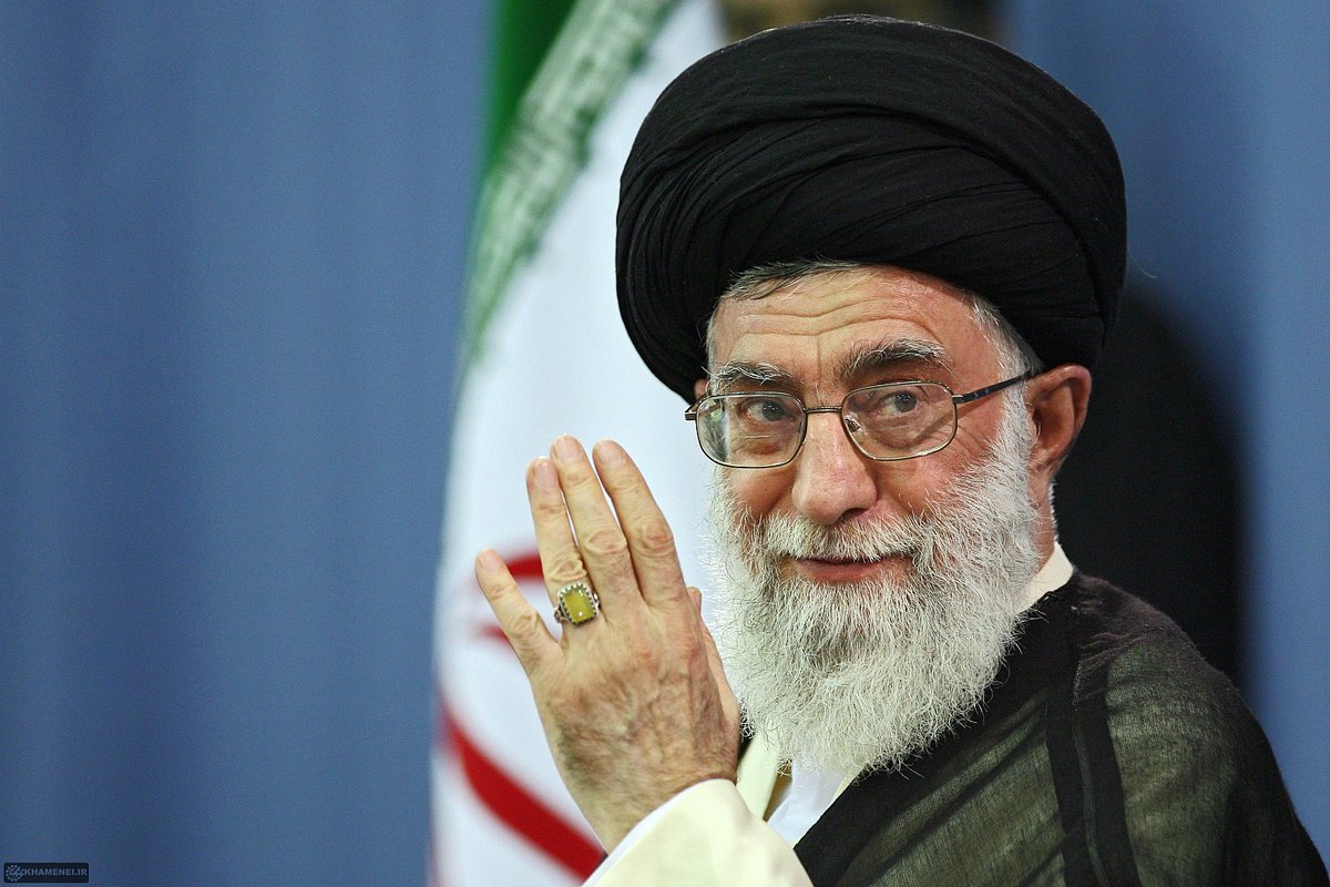 EskandariZ83022's tweet photo. لحظه‌ها می‌گذرند و ما بی‌قراریم؛ 
برای دیدارِ آخرت...
#کشور_دوست 
#باید_برخاست https://t.co/mJJ5WcCBcK