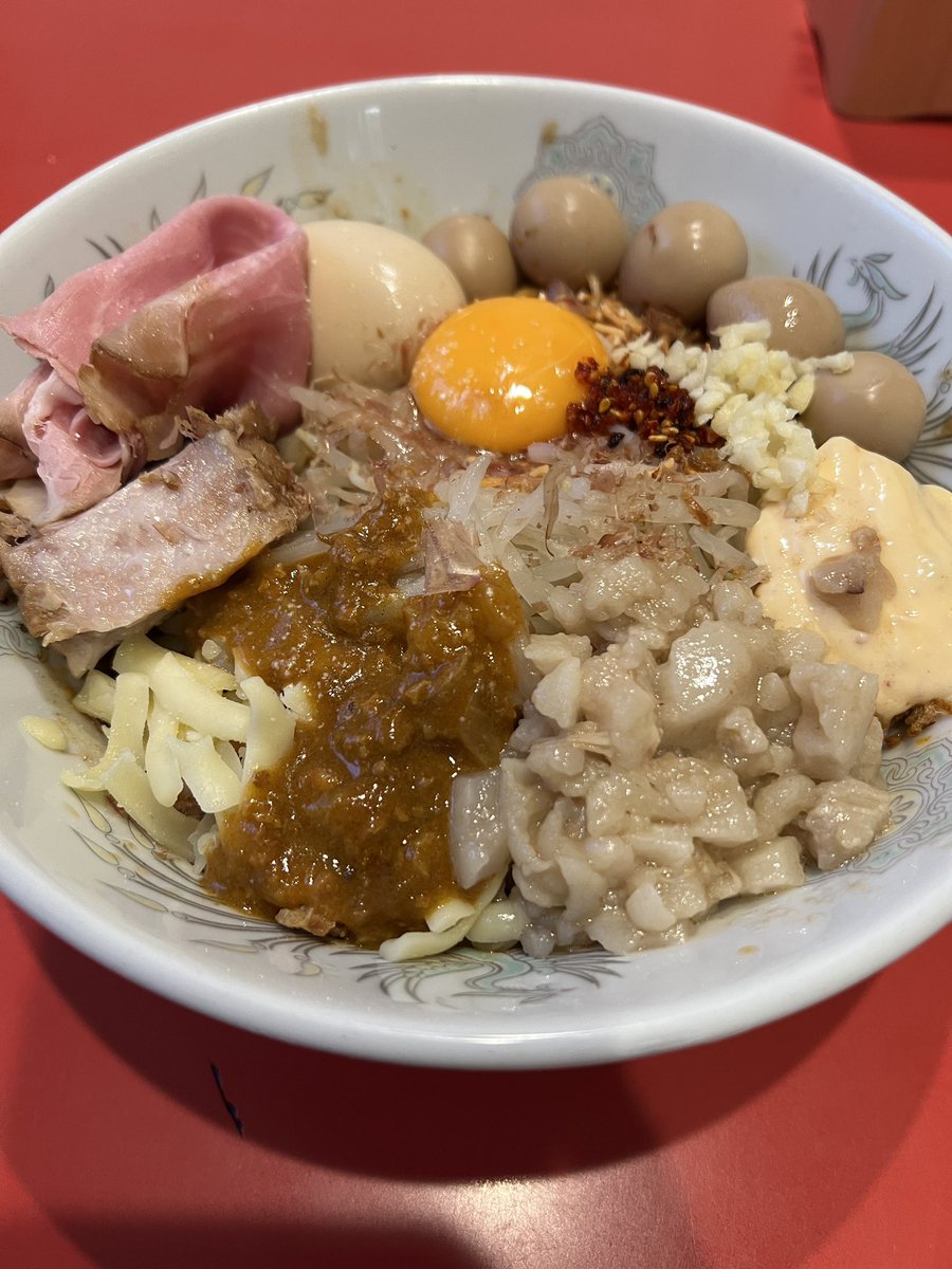 pkjA3eweBCUg92N's tweet photo. ジャンプ
埼玉県春日部市

まぜそば極
TP:ウズラ、味玉、ローストポーク

今日の夕飯は子供達が野菜たっぷりのラーメンが食べたいって事でジャンプさんへ🍜🚙
それにしてもジャンプさんの麺は本当に美味くてスルスルいけるなぁ🥰
スパイシーなカレーも👍🍛
超絶美味しかった☺️

ごちそうさまです🙏😋✨ https://t.co/Gl8dShtaIR