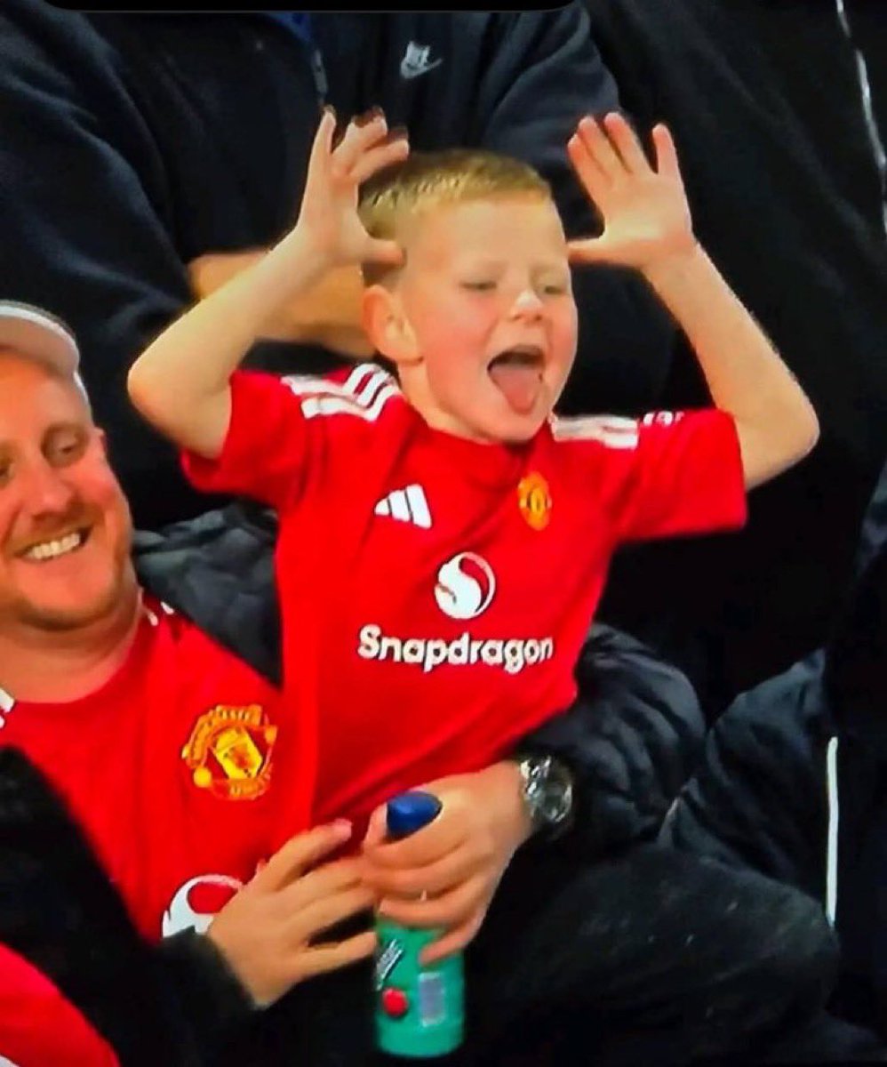 Dede Sam ( Nwa Man United ) tweet media