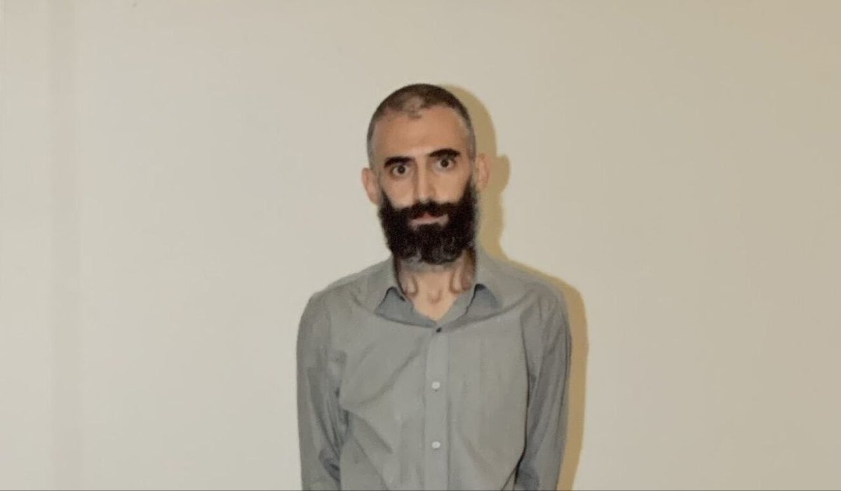 Ydabmerkez's tweet photo. Kuyu tipi hapishanelerdeki ağır tecride karşı 266 gün açlık grevi yapan devrimci tutsak Gürkan Türkoğlu ölümsüzleşti.

Bu bir “doğal ölüm” değil; tecrit politikalarının sonucudur. Sorumlu AKP/MHP iktidarıdır.

Kuyu tipi hapishaneler kapatılsın!
Gürkan Türkoğlu ölümsüzdür! https://t.co/qEs0Eyyp0k