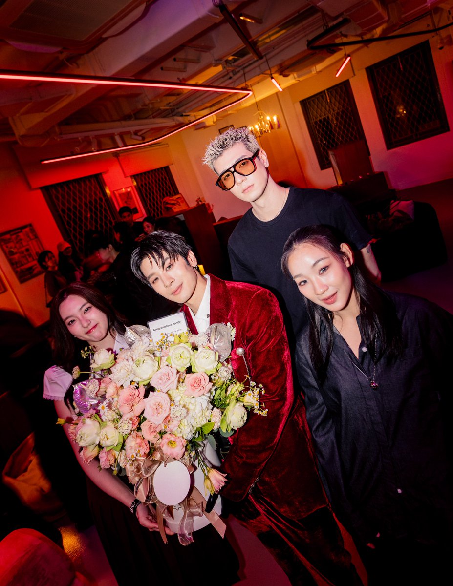 gliide_music's tweet photo. OVERHOPED hurts a little less 
when surrounded by the right people 🖤

‘OVERHOPED’ MV is out now
Youtube : SVRN
🎧https://t.co/a3imeLbjpE

More on
🔗 https://t.co/FZkQPq1rVT

#OVERHOPEDTheMVPremiere
#OVERHOPED
#SVRN
#GLIIDE https://t.co/8qxi9SfqGG