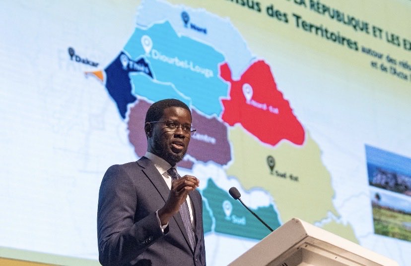 PapeBabacarThi's tweet photo. La Réhabilitation et modernisation BTP ciblée demande un soutien sectoriel immédiat : je m’explique
Pourquoi ❓❓ Relance le secteur sans nouvelle dette massive. 🤔🤔
#Propositions :
L’ Apurement dette restante (~200-300 milliards après paiements partiels) + fonds de roulement 100 milliards FCFA en 2026-2027 via budget ou refinancement.
Le Programme de réhabilitation : 150-300 milliards FCFA sur 3 ans pour maintenance routes/infrastructures existantes + projets modulaires #écoles, santé, petits ouvrages dans pôles). Priorité aux PME locales (30-50% marchés). @serignegdiop
Monsieur le ministre de l’infrastructure @Dethiefallsn le New Deal Infrastructures est un Pilier « réhabilitation + PPP » pour éviter faillites. Le JO arrive et les projets routiers demande la conformité des plannings d’exécution..
Au niveau du calendrier et impacts macro
Pour l’année 2026-2027 (urgence) : Apurement dette BTP + lancement 2-3 agropoles/logistiques (~300-500 milliards mobilisés). Relance activité BTP via réhab.
• 2028-2030 : Scaling à 8 pôles, maturation PPP.
• Impacts globaux : Contribution à croissance 6%+/an, création dizaines de milliers d’emplois/pôle, rééquilibrage territorial, résilience (moins vulnérable à chocs BTP).
Je termine avec les Risques : Exécution (gouvernance), endettement (cibler PPP).
Ces propositions sont réalistes, alignées sur SND/Vision 2050 et adaptées à la crise.
Monsieur le Président @PR_Diomaye Pour affiner (ex. : étude de faisabilité spécifique),
une concertation multi-acteurs (État, privé, partenaires) est essentielle. Le levier clé reste la mobilisation du privé via incitations claires et stabilité.
Cette phase demande de la rigueur et travail acharné sur le terrain…