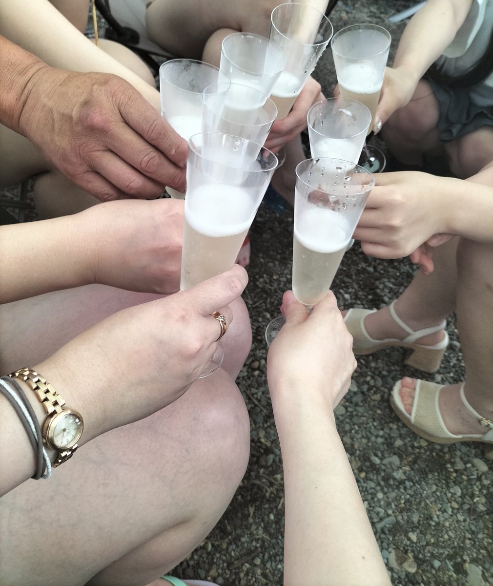 Kotonhari's tweet photo. 後半気圧にやられて車で死んでたけど実はBBQいたよ！
焼きそばとか知らない！食べたかった(´；ω；｀) https://t.co/TMWKx2o7y0