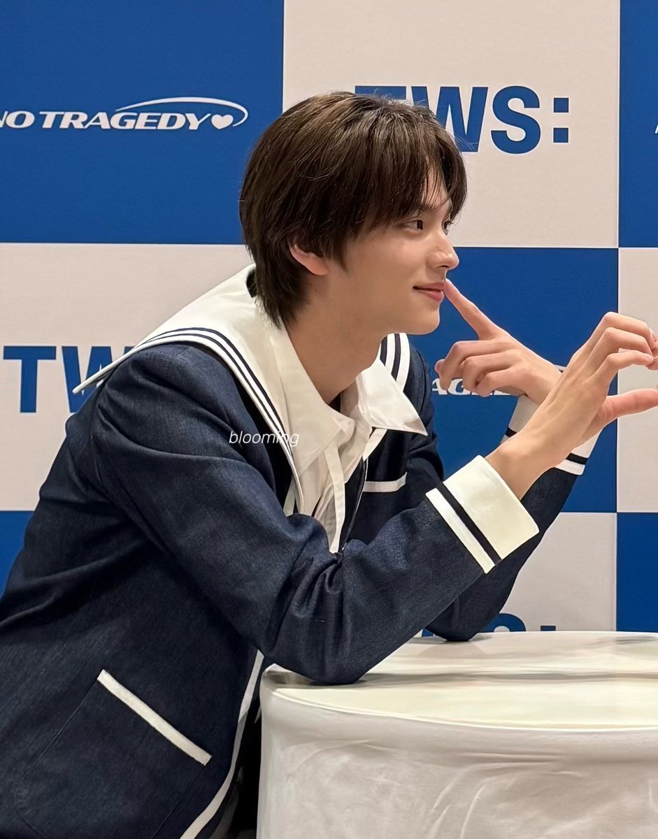 shinyutsel's tweet photo. shinyu's loving and soft gaze towards sai, I would never survive 😭 https://t.co/fGCcrIyiZz
