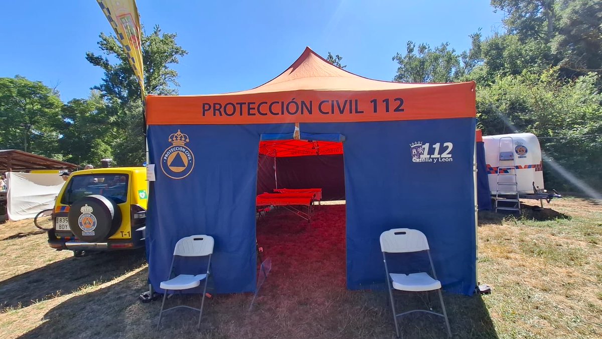 PCivilBurgos's tweet photo. Día ☀️ soleado, desplegados en #FuentesBlancas, #DiadelasPeñas y #BurgalesAusente. 
Si nos necesitas, avísanos.
Estaremos presentes toda la jornada festiva. https://t.co/7I0VIn6rrs