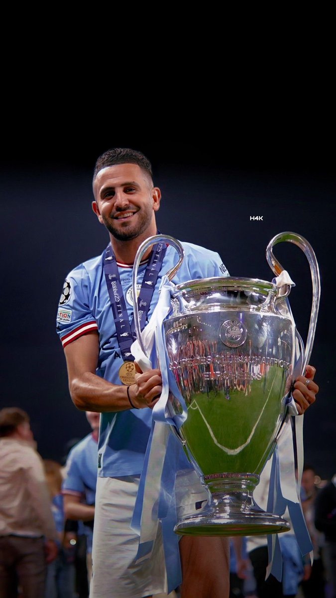 Ali62911's tweet photo. خرج من السيتي متوّجاً باأبطال أوروبا 
خرج من الاهلي متوّجاً باأبطال آسيا 

مراحل من ذهب يارياض 🇩🇿💚 https://t.co/BqOH3fNNiN