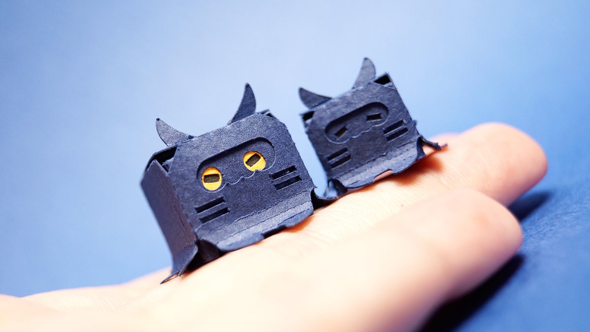 初夏の創作クラスタフォロー祭 非接着のペーパークラフトを作っています🐱