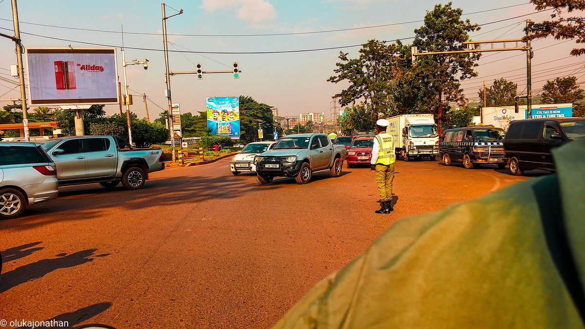 OlukaPhotograp1's tweet photo. Everyday life in Kampala 🇺🇬 https://t.co/F2aZTVTnns