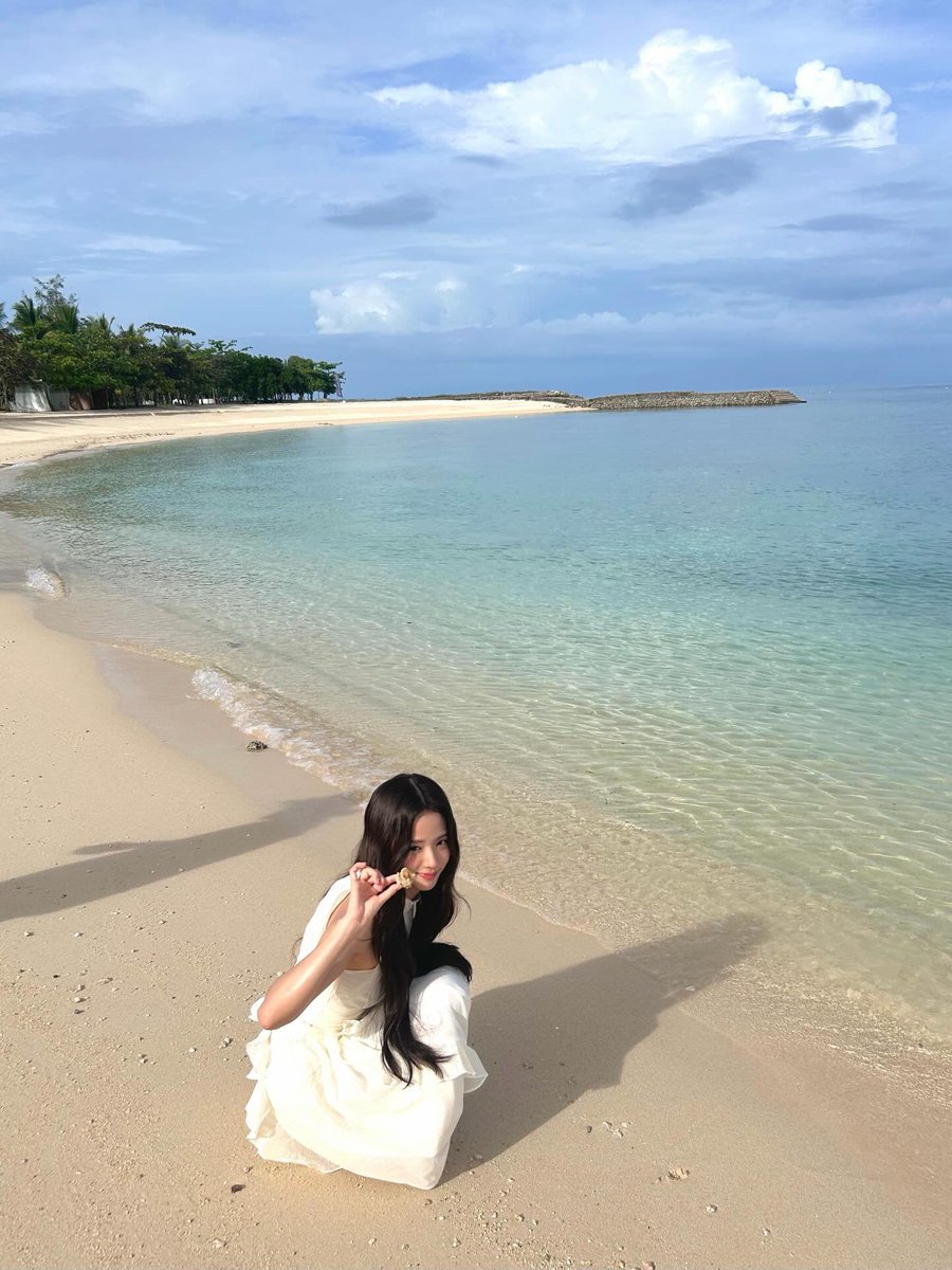 khyungpop's tweet photo. #JISOO instagram update https://t.co/gXteBlX2So