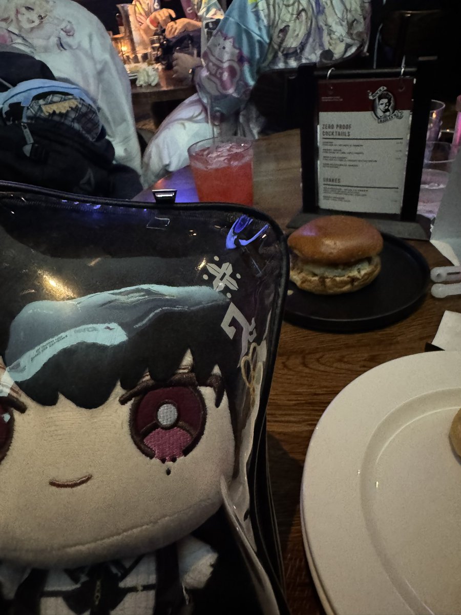 jinbird67's tweet photo. Nerissa snuck into the Ruffian Offkai 
#RissaLive https://t.co/4sv4eHXn7B