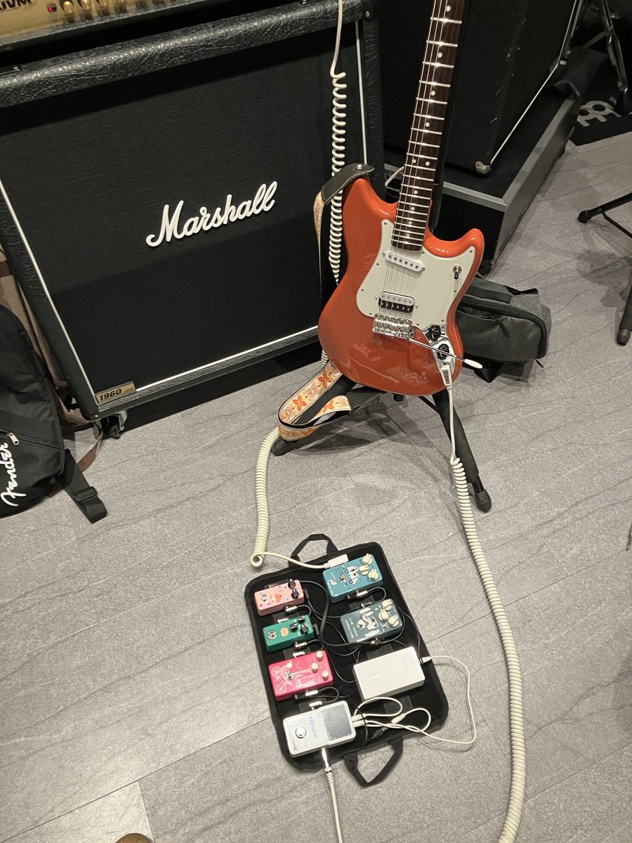 soulkitchenmsc's tweet photo. 今日は練習スタジオ。肩が凝りましたわね🎸 https://t.co/q946OkGCl6