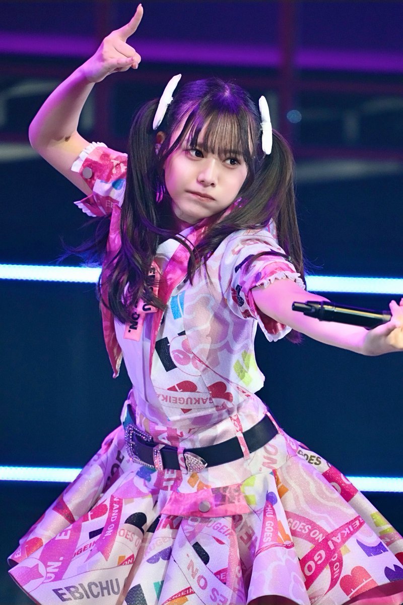 ebimomochan's tweet photo. メンカラピンク初お披露目の
ゆなちゃんマジで可愛かった😳🩷
ビジュ強すぎる！！しゅごい！！

仲村悠菜(@yuna_nakamura17)さん
#えびちゅう #すギルティツアー
#仲村悠菜 https://t.co/7Sn0Gtk6IE