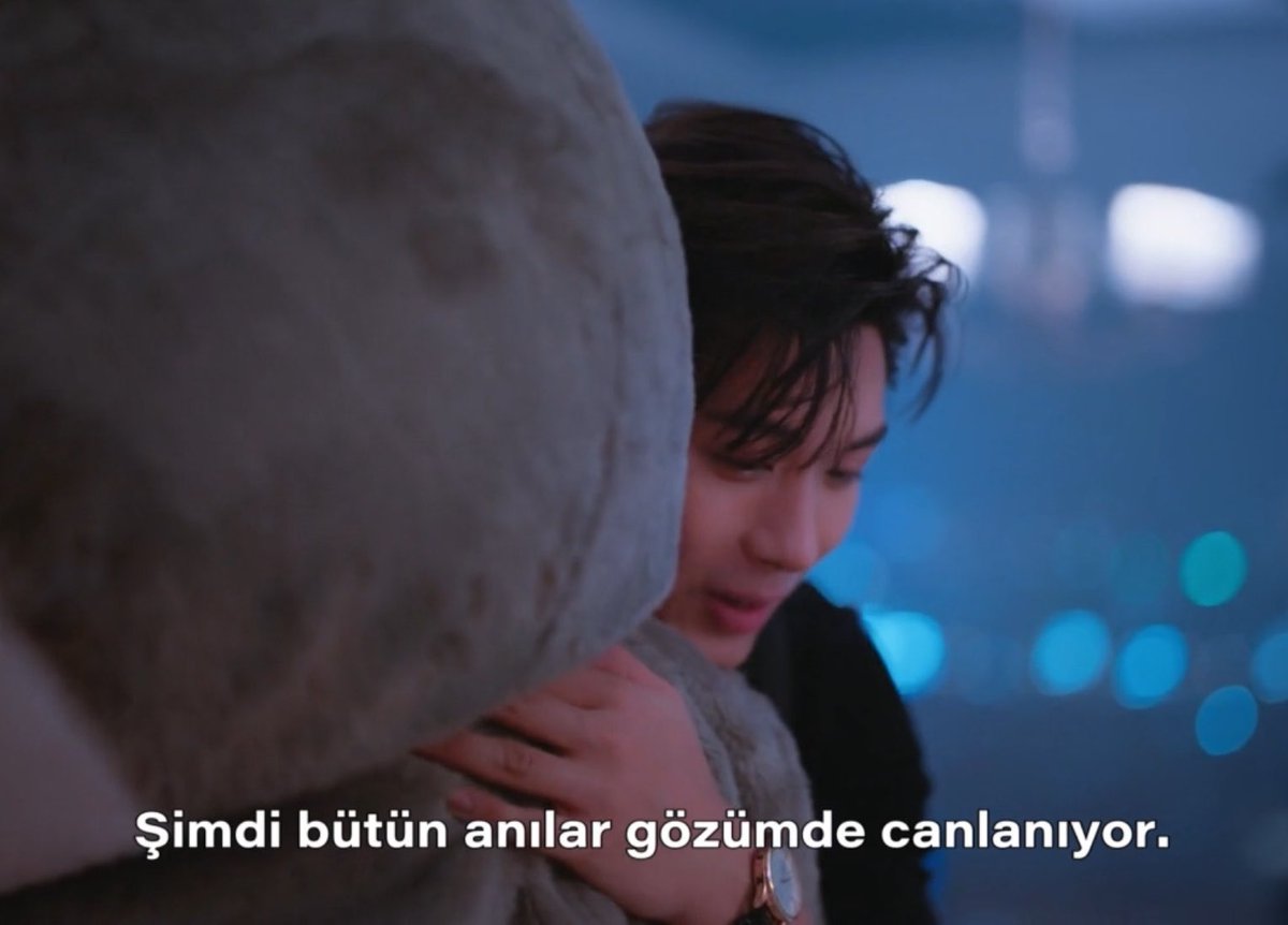 sunwstc's tweet photo. 5 yıl önce tek gecelik ilişki yaşadığın insanla ne yaşamış olabilirsin de "bütün anılar gözümde canlanıyor" diyorsun sanki 40 yıllık evliliği hatırlıyor aq https://t.co/RFC8rn2Zn9