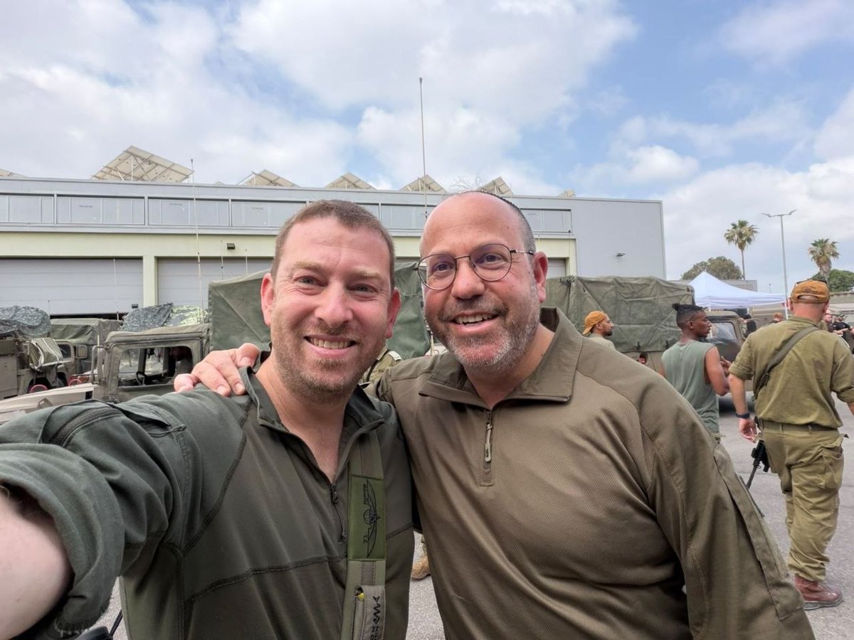 YinonMagal's tweet photo. יהודה ולד וצביקה מור מהציונות הדתית יוצאים ל-100 ימי מילואים בגבול הצפון💪 https://t.co/95Jf2pX59Z