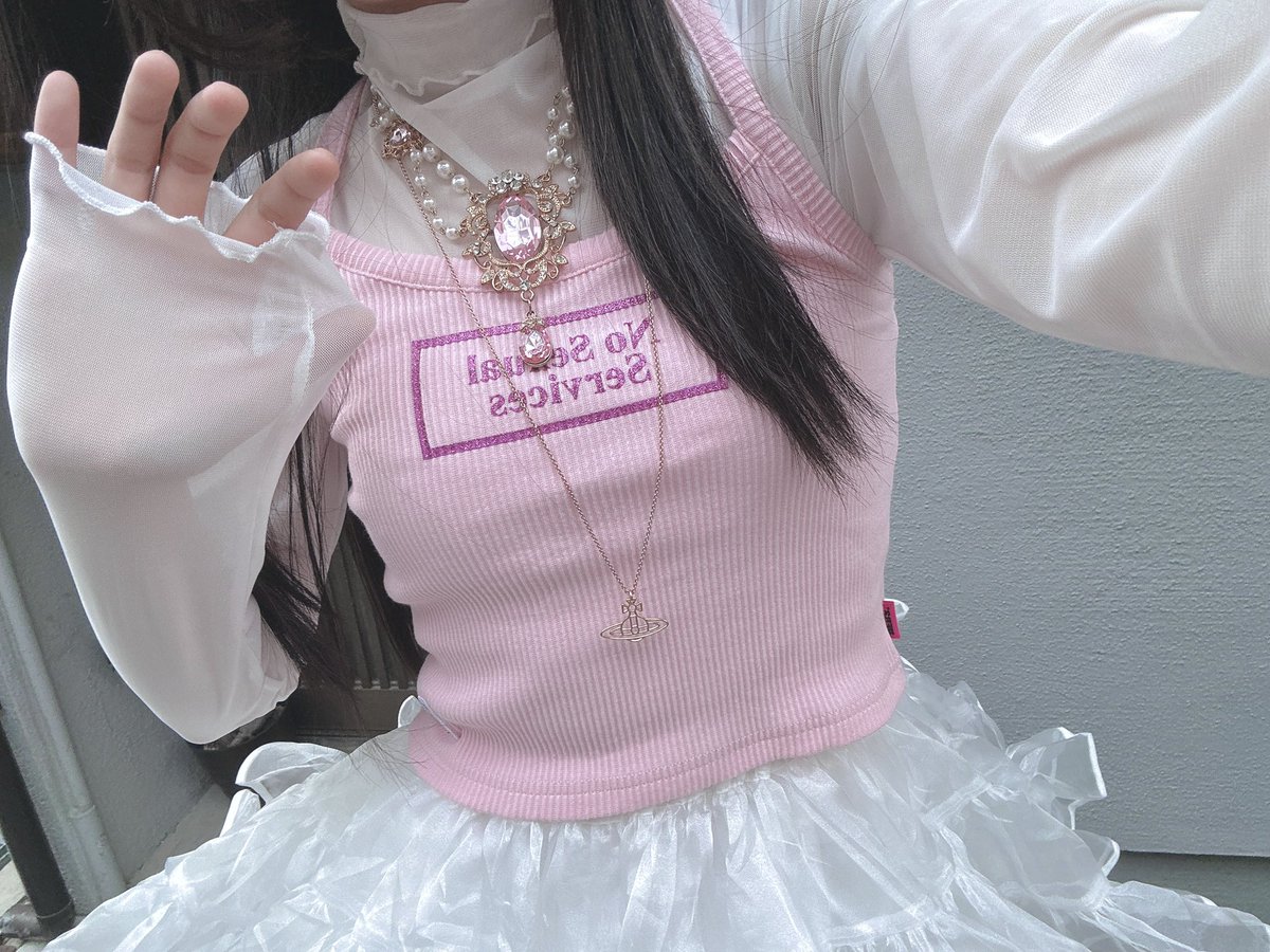 usakun_official's tweet photo. 差し上げましょうか
無条件の愛 と 永劫回帰的呪いを https://t.co/EttORGdCsE