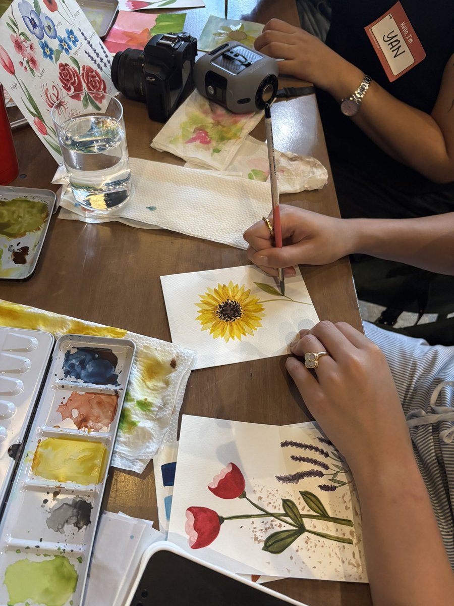 vergelgregorioo's tweet photo. Thank you, @bini_aiah for joining the Weekend Watercolor Circle today! 🌻 https://t.co/ZmusjmymH3