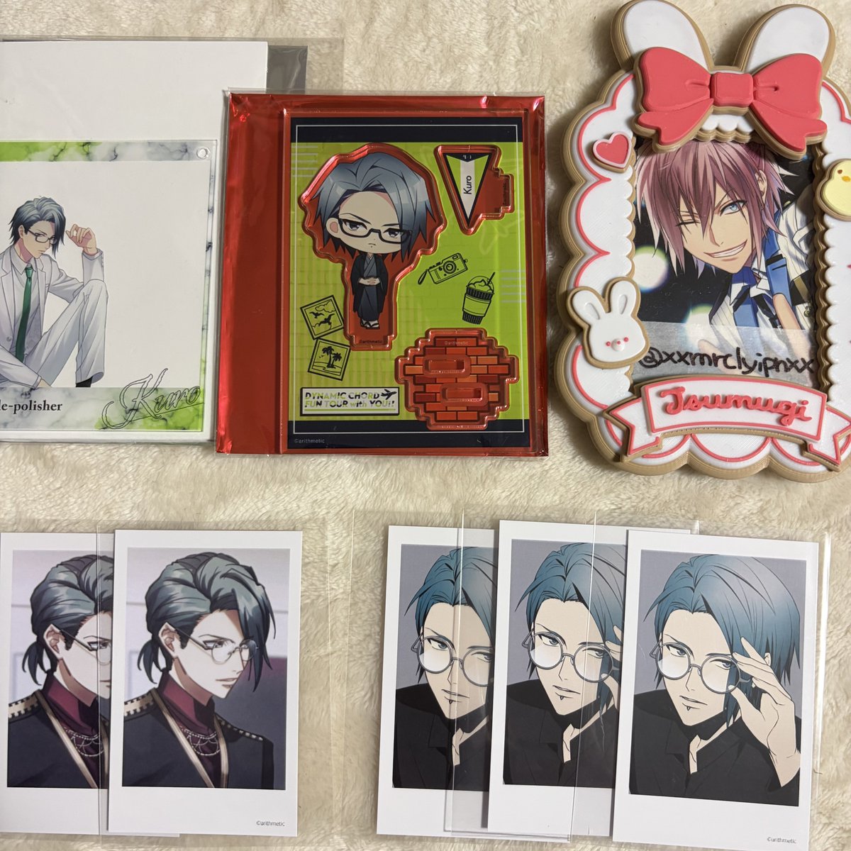 xxmrclyipnxx's tweet photo. 【譲渡】DYNAMIC CHORD ダイナミックコード ダイナー

【譲】忍 Kuro
経年劣化あり

【求】¥7,700+送料185
《内訳》
ブロマイド¥200×4
ステッカー¥300×2
チェキ¥300×5
アクスタ¥700
アクカ¥500
特典¥400×9

全てまとめて譲渡のみ

郵送
初回lit link必読🍓 https://t.co/Mmv0ciXPpN