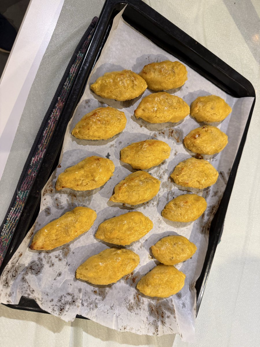 naiki_cocoro's tweet photo. 1年ぶりの唐揚げイベント🍗
初めてのスイートポテトイベント🍠
来てくださった皆様ありがとうございました♡
大阪でのイベントはホーム感が凄くマイペースな私は気を遣わず素でいられる場所で感謝です🤭
料理作りながら沢山お話しもできて楽しかったです🫶
#ココズキッチン https://t.co/O1iMPcIrlQ