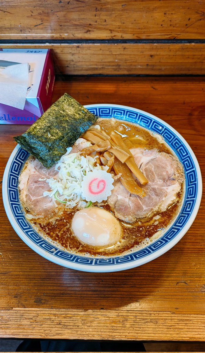 eeeeNdes's tweet photo. 中華そば はたかくる　八千代市

特製中華そば　¥1150
大盛　　　　　¥100

今日のお昼はコチラ✨
少年野球時代のパパさんと2人で訪問！
この自家製麺がとにかくうめぇんだわ♪
チャーシューメンマ味玉どれをとっても絶品‼️
一緒に行ったパパさんもすっかりお気に入り
おいしかったぁご馳走様でした😋 https://t.co/dBYamMfY6t