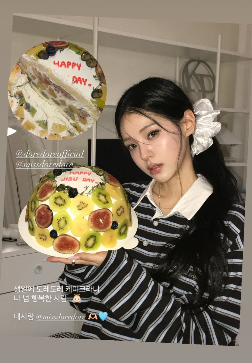 hiro98655869's tweet photo. 멀리서라도 그녀의 생일 축하해..
진짜 예쁘다
#소통해요 #일상 https://t.co/KeabxD9C2M
