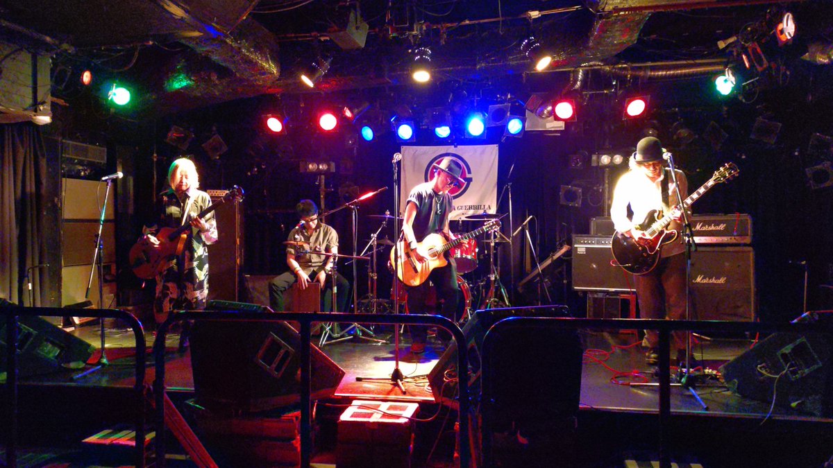 KenMTv1's tweet photo. 今日もエキサイティングに
#HOWLInG ROCK A GUERRILLA https://t.co/hyt00QtzBR