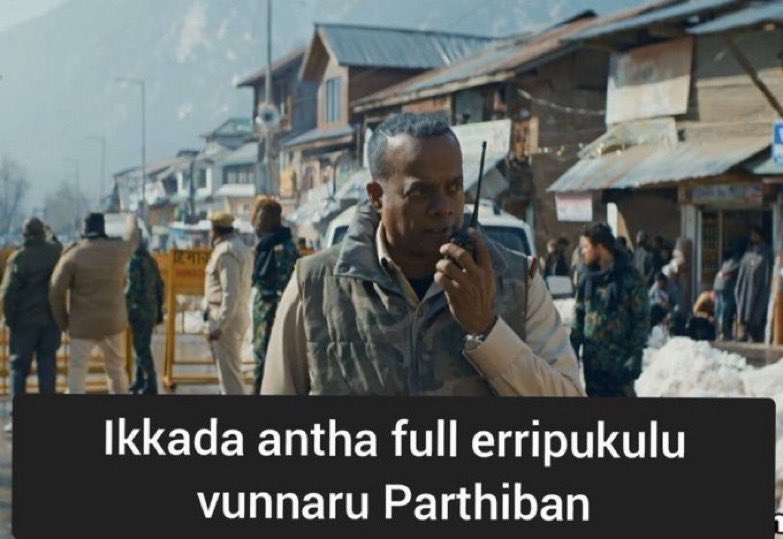 CharantejaPaga's tweet photo. @SriPrak23317921 @ABHINAYREDDI_05 Abhi gadi batting style valla kohli ki dengulu paduthunnay adhi tattukoleka pothunna errihukulu https://t.co/YpaNS7i4Qy