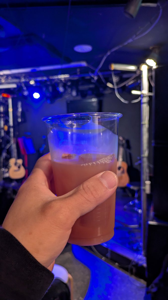 one_controll's tweet photo. 違う場所ですが、乾杯🍻
今日はカシスオレンジです https://t.co/MikQGfQqw2