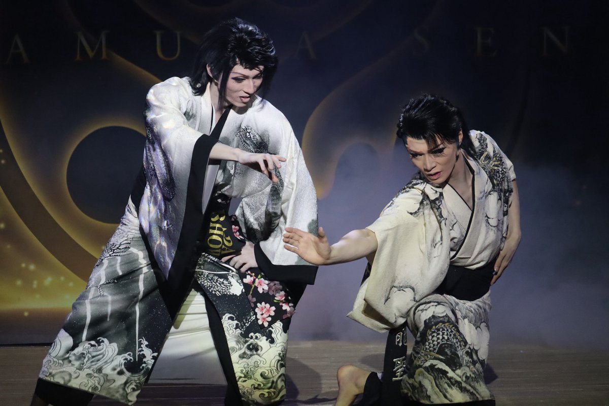 Natchi_7_05's tweet photo. ♩＿  男の祭り酒

#澤村龍聖 若座長 #劇団天華
ゲスト #桜田翔 座長 #劇団桜翔 
#博多新劇座 https://t.co/tc42WTnJQT