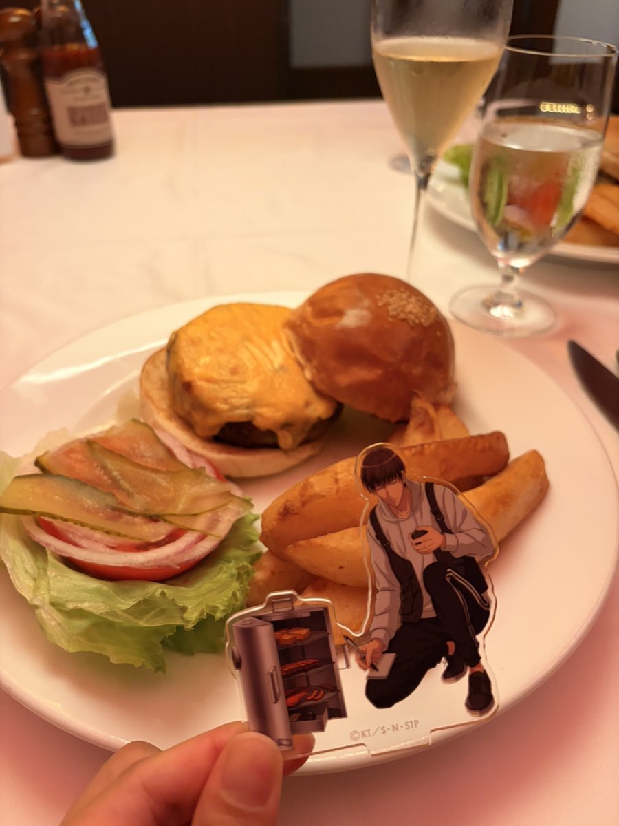 _answer3f19's tweet photo. 京都デートしたっ🍔🫶🏻 https://t.co/Mqyi38RxbB
