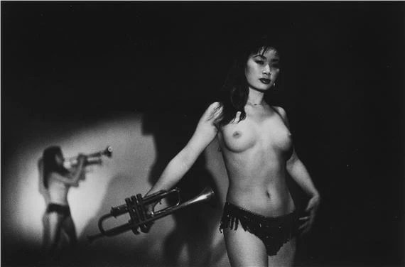 tonaindia's tweet photo. Elliott Erwitt,
Tokyo, 1960. https://t.co/iGoUHQMPsK