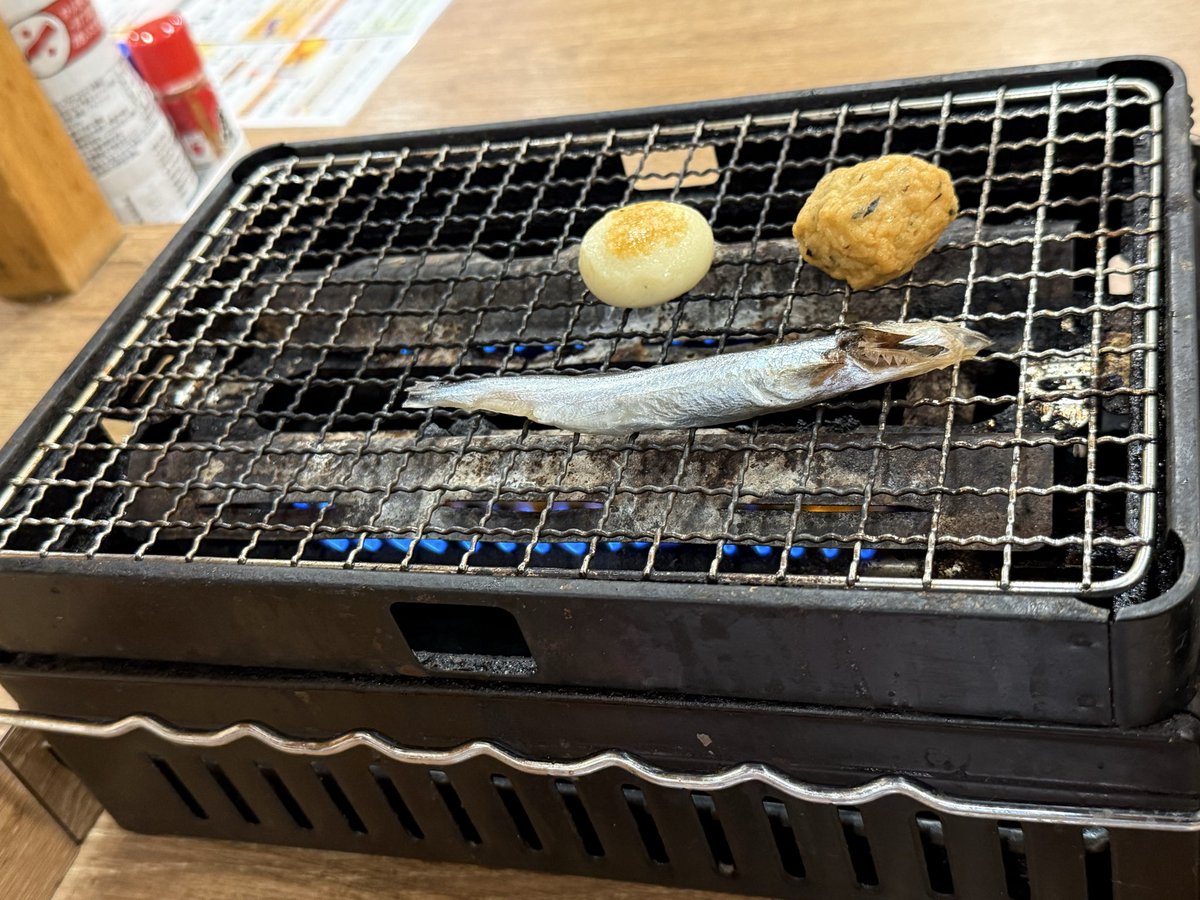 shirotoratora's tweet photo. @yoshiosann1 ありがとうございます、
今はシシャモ焼いてます https://t.co/9CEISW8xLw