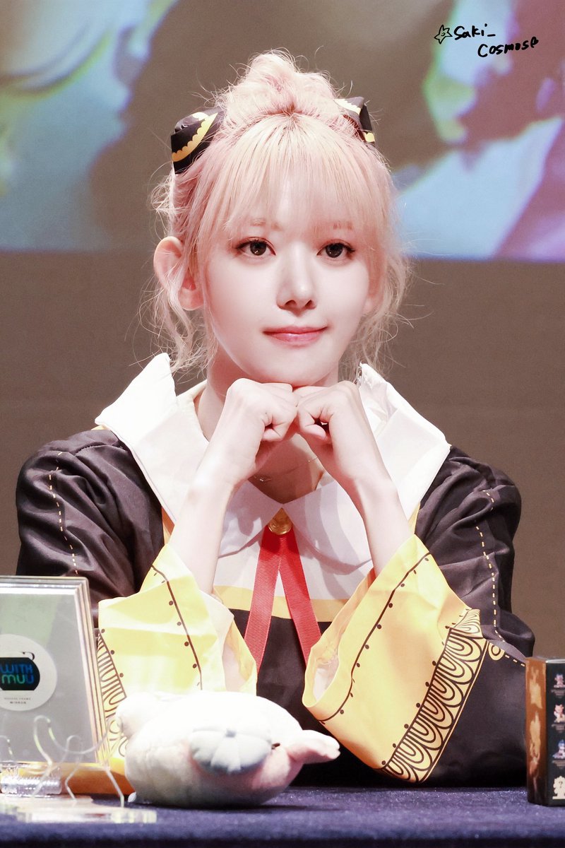 39saki_cosmos's tweet photo. 260705 WM Fansign

お団子アーニャ

#SAKURA #사쿠라 #宮脇咲良 #sakumail 
#LE_SSERAFIM #르세라핌 #ルセラフィムu https://t.co/JtiMCFr9Rn