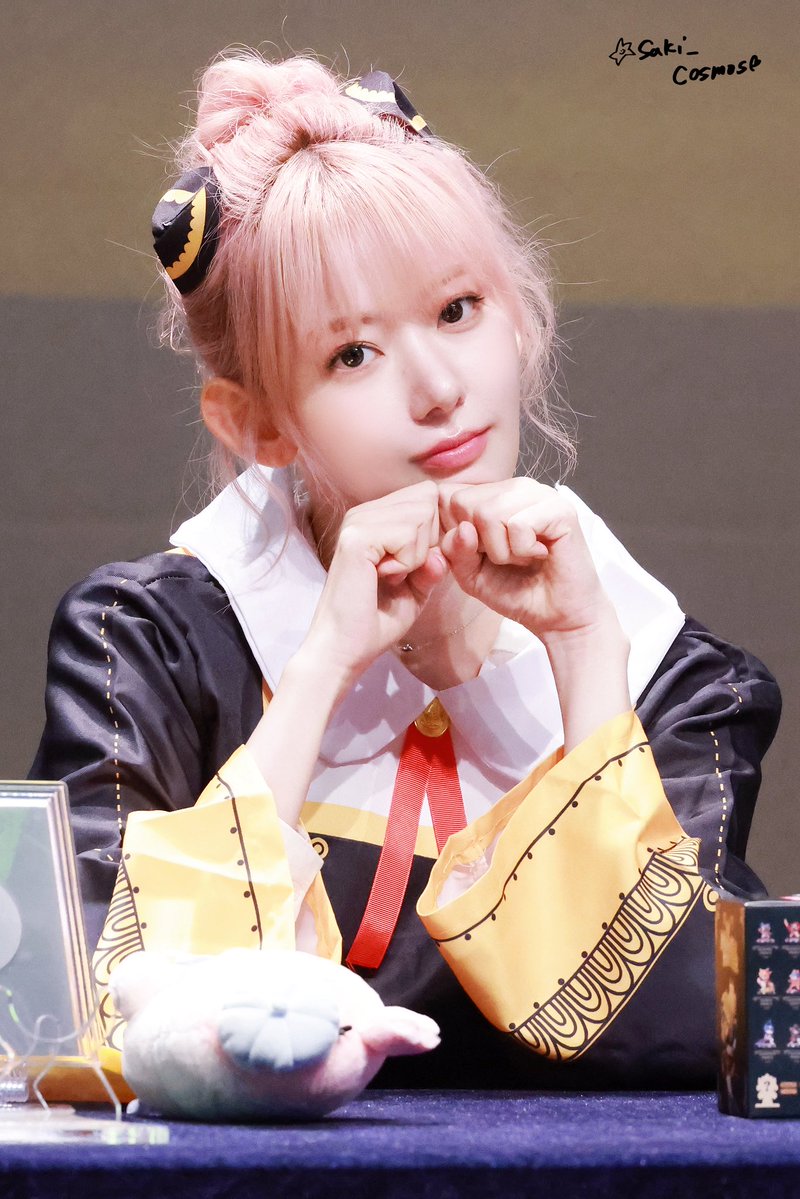 39saki_cosmos's tweet photo. 260705 WM Fansign

お団子アーニャ

#SAKURA #사쿠라 #宮脇咲良 #sakumail 
#LE_SSERAFIM #르세라핌 #ルセラフィムu https://t.co/JtiMCFr9Rn
