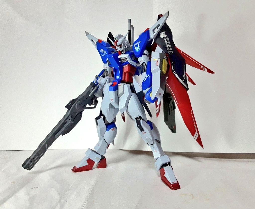 justis10's tweet photo. デスティニーガンダムSpecⅡって色とコクピット以外何が変わったんだ⁉️ https://t.co/WDZ0Z2x5nS