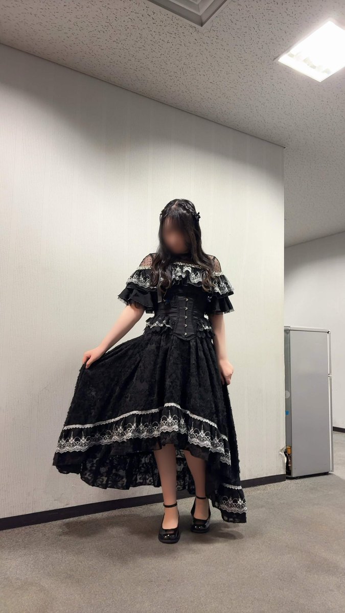 NakuruAitsuki's tweet photo. 「 #リスパレ！LIVE vol.4」
いつきちゃんと歌わせていただきました！

今回が初めましての方も
元々知ってくださってる方も
沢山盛り上がってくれて良かった...☺️

「Not a Hero」初お披露目どうでしたか！ https://t.co/y7e0ljMYvA