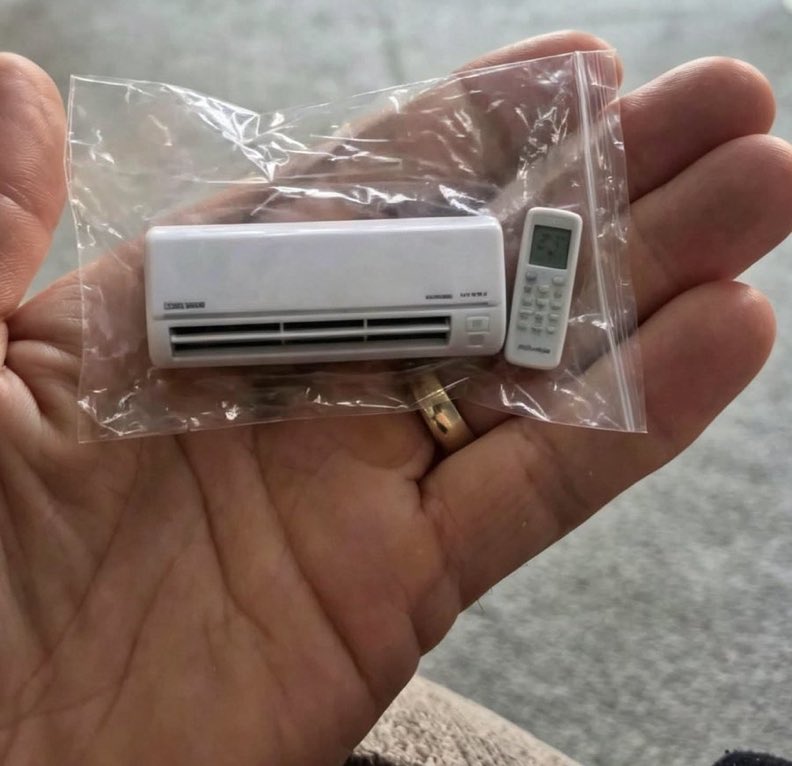 Det000det's tweet photo. 【悲報】Temuからエアコンを注文した男性、荷物を開けて目を疑うwwww https://t.co/vC6n85BnwO