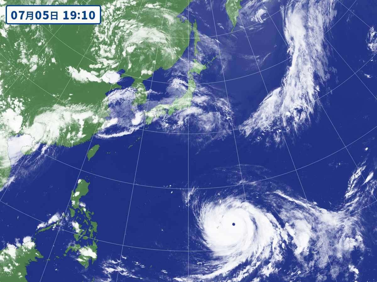 ICCHY8591's tweet photo. 台風9号バービーちゃん、明日には900hPa 最大瞬間風速85m/sへ

化け物だ、、、 https://t.co/SxVYtS6c6N